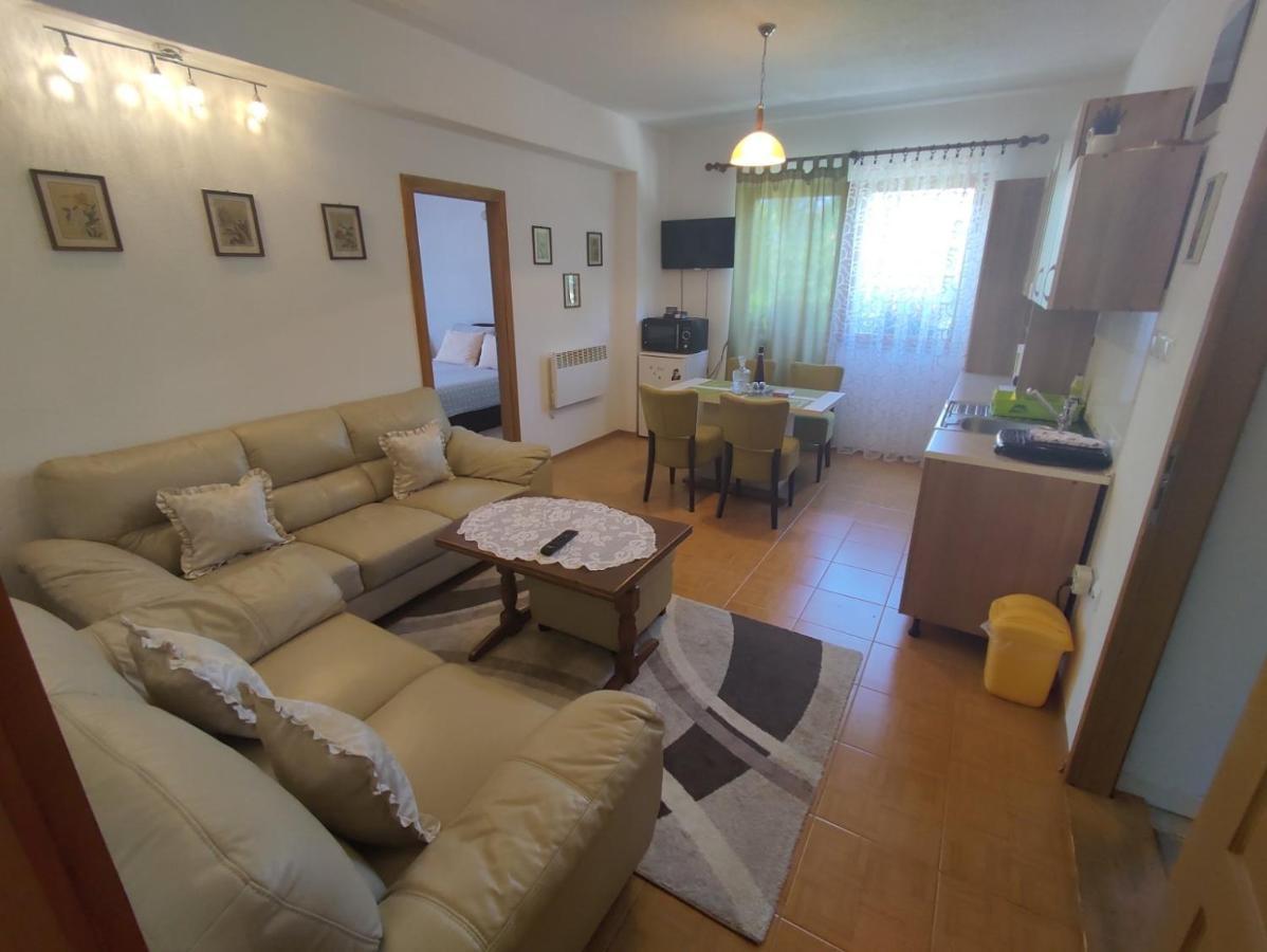 Apartman Hujic บีฮัช ภายนอก รูปภาพ